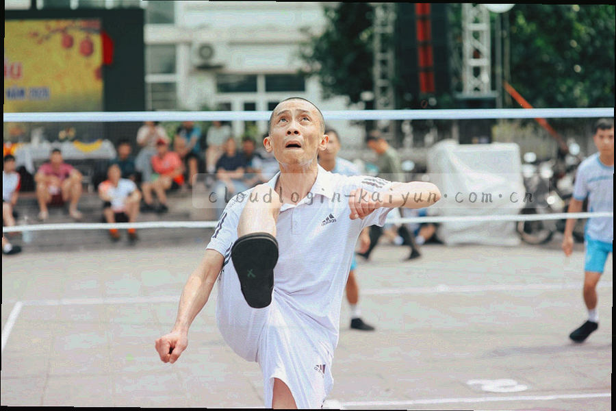 四个步骤节点和回形箭头